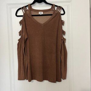 BKE Women's long sleeve red / rust color shirt with cold shoulder cut out detail